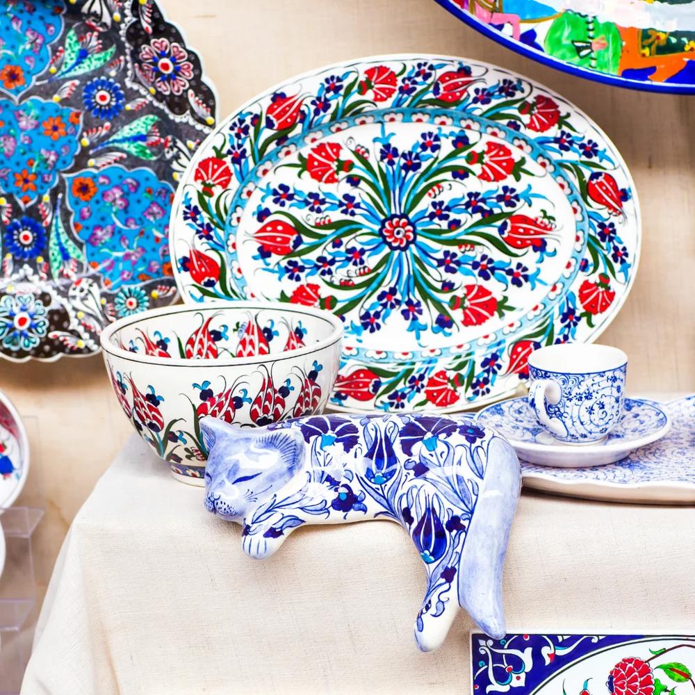 Turkey's Ceramic Tradition: Iznik Tiles and Çanakkale Pottery Explained