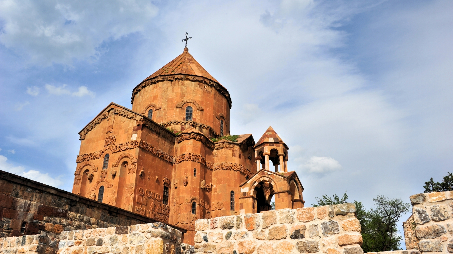 Sourp Khach: Church of the Holy Cross