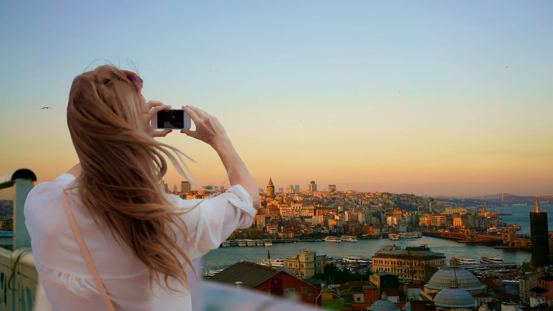 Istanbul for Photography Lovers: Capturing the Golden Hour in the Old City