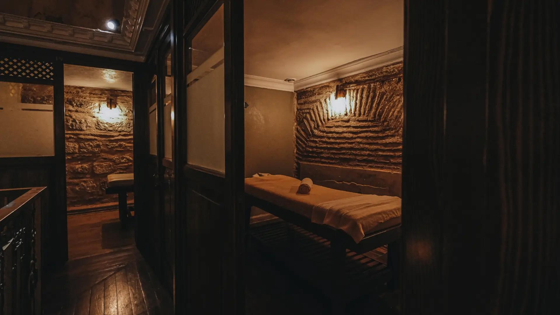 Historical Cagaloglu Hammam Experience