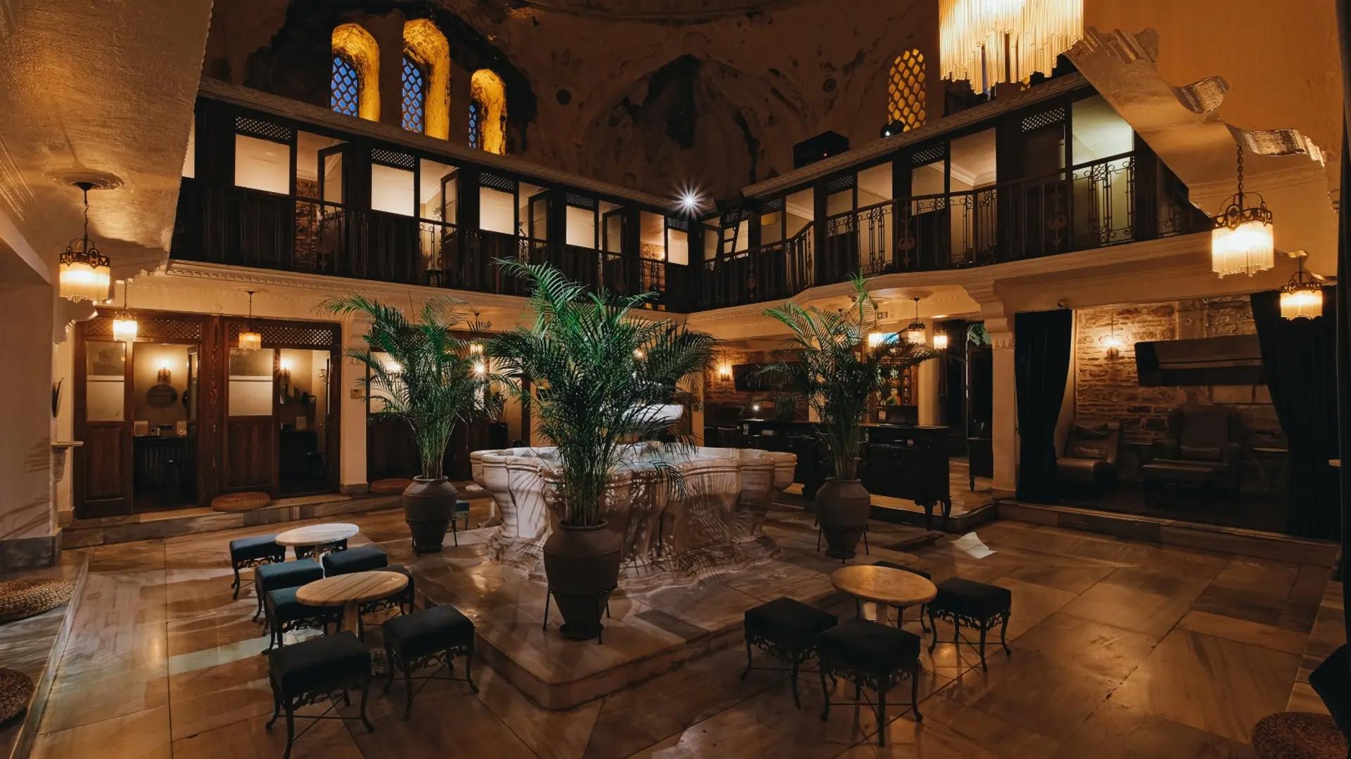 Historical Cagaloglu Hammam Experience