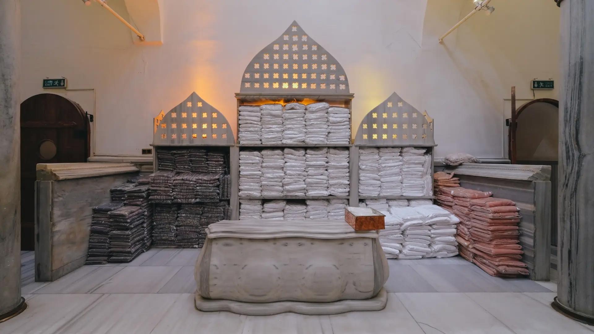 Historical Cagaloglu Hammam Experience