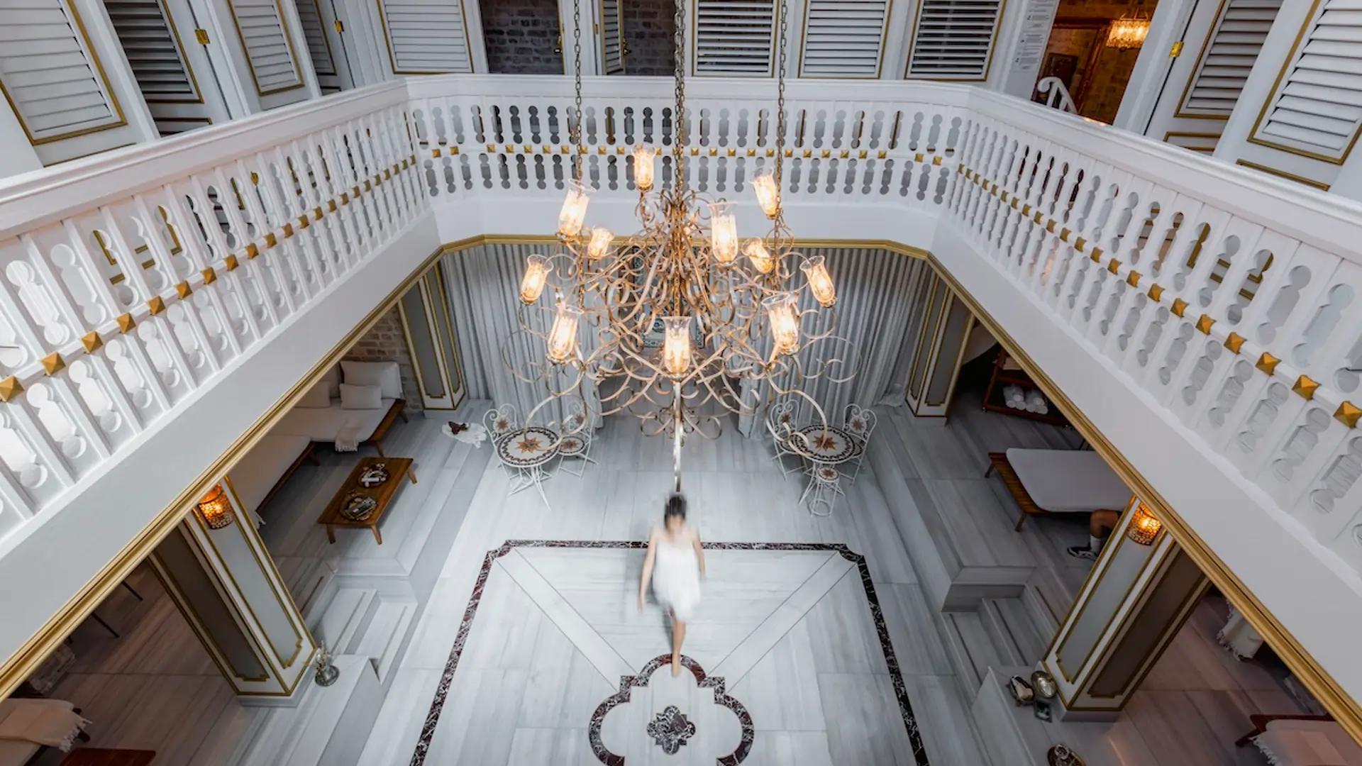 Historical Cagaloglu Hammam Experience