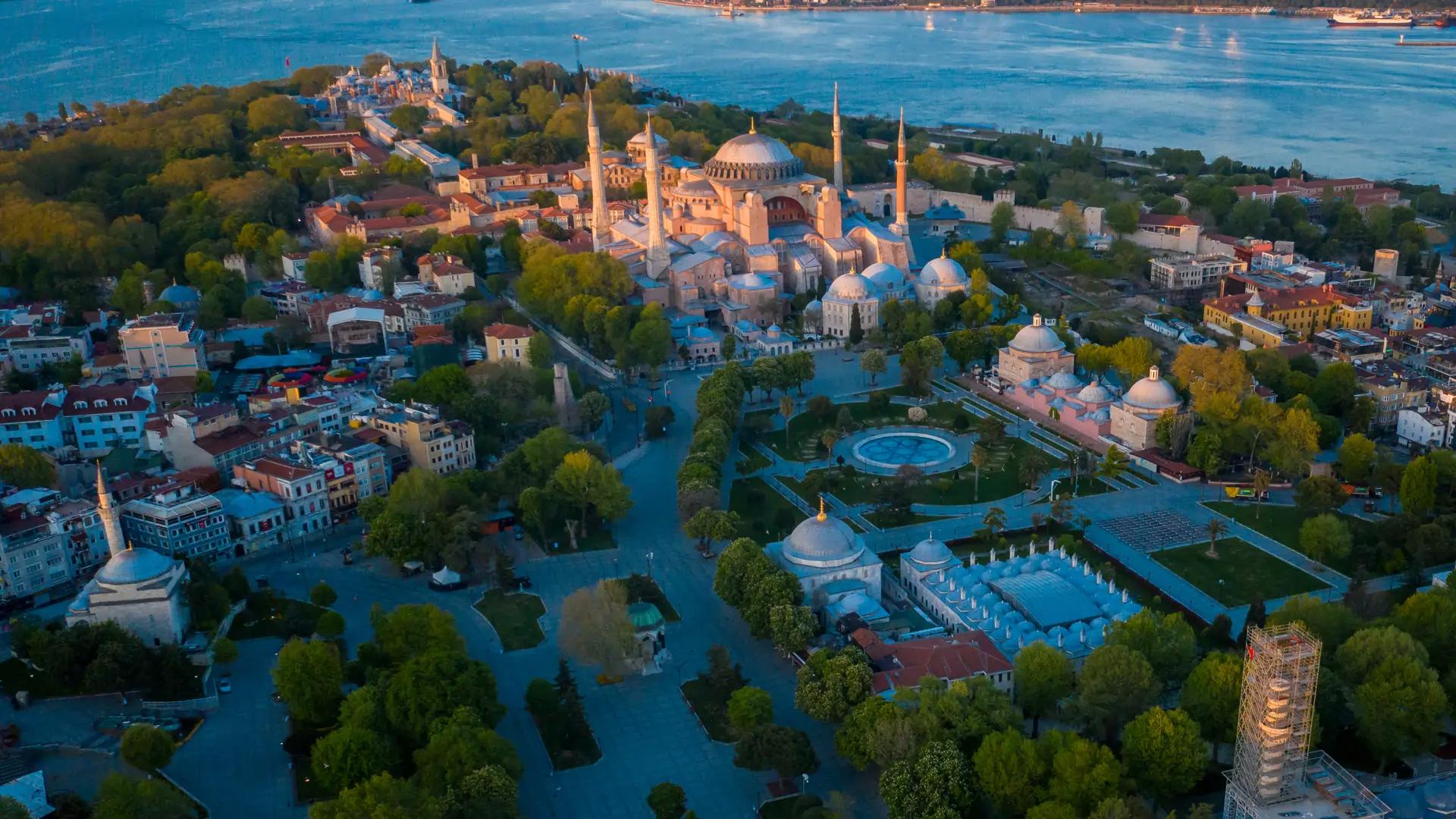 air view of Istanbul historic peninsula - About Istanbul Tours 