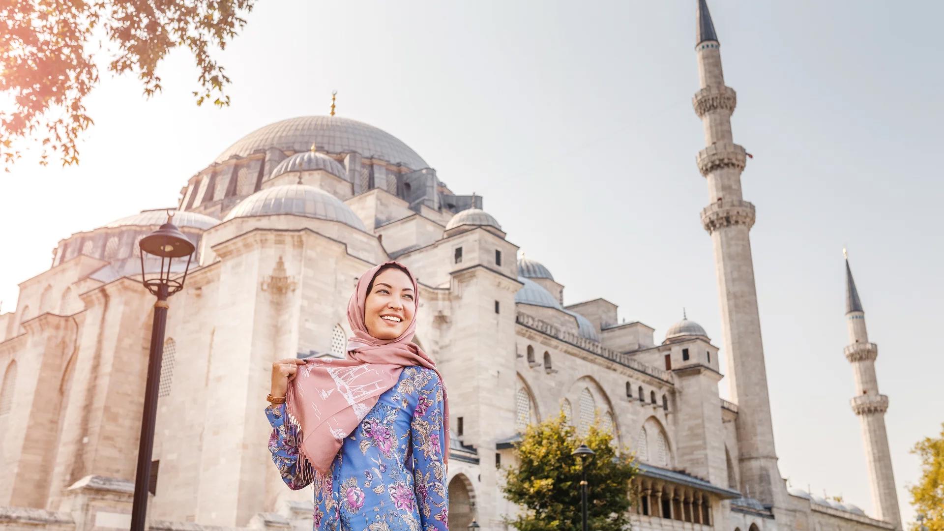 Tips for Visiting Mosques in Turkey: Dress Code and Etiquette