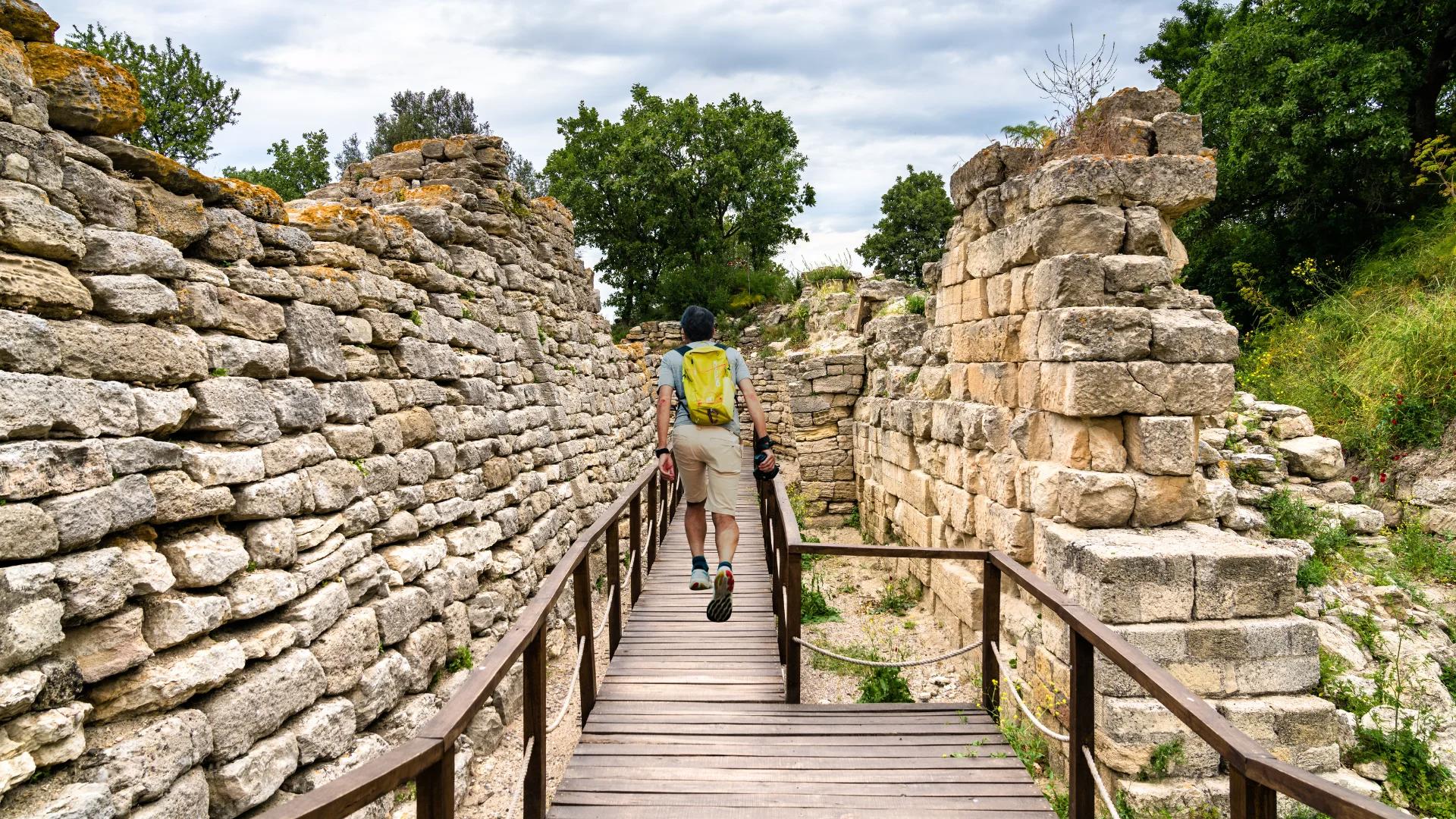 When to Visit the Troy Ruins from the Сanakkale Bridge?