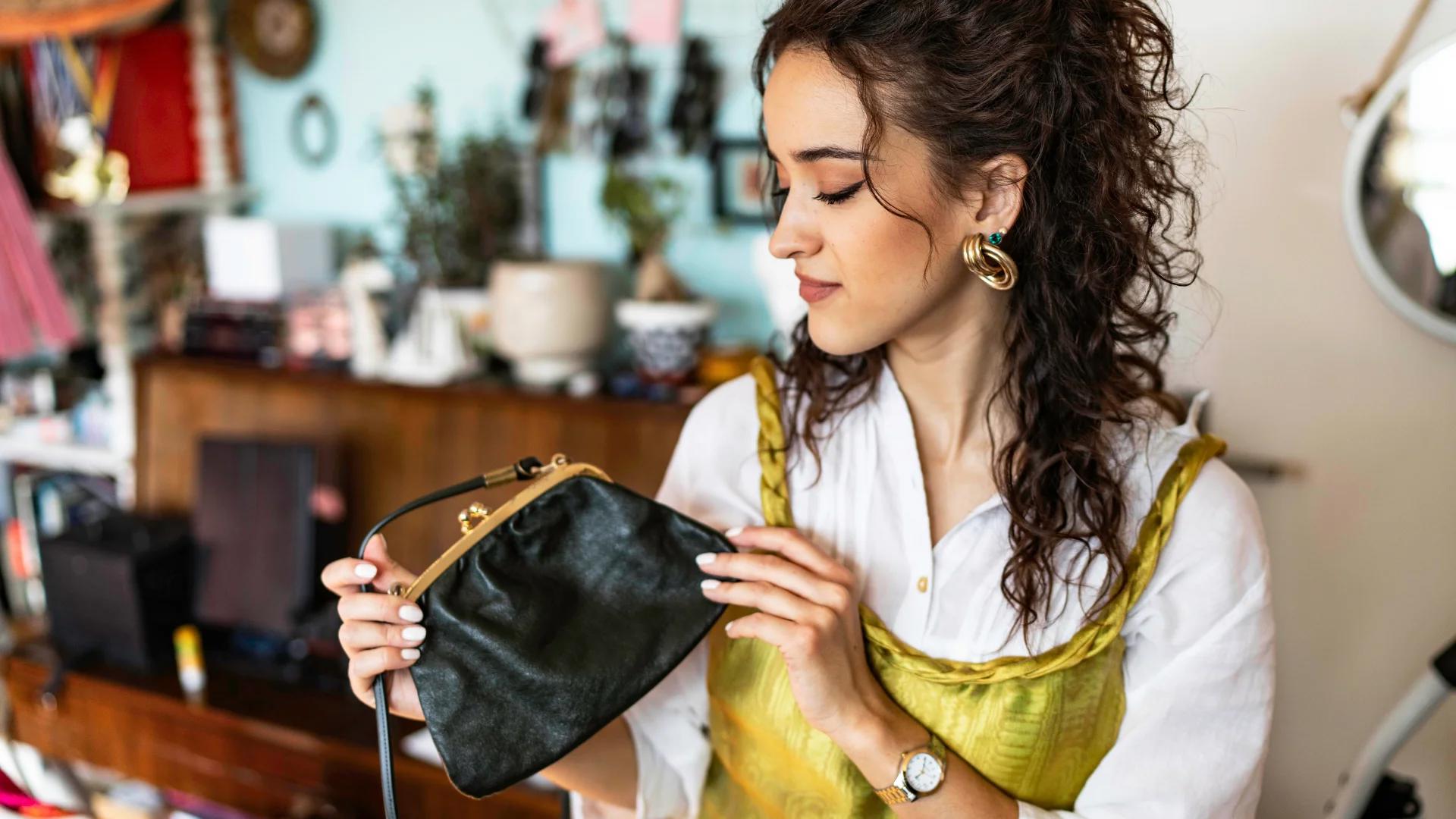 The Ultimate Guide to Istanbul's Antique and Vintage Clothing District