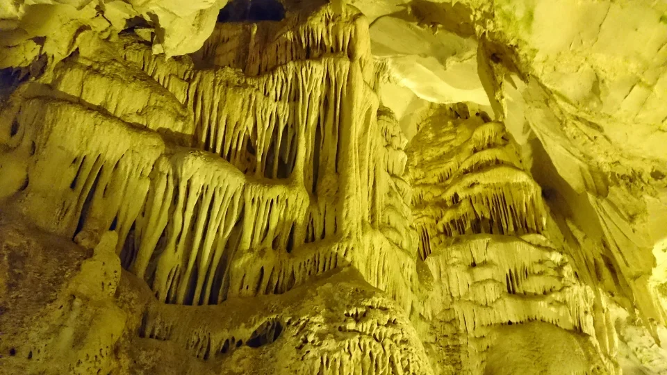 Dupnisa Cave (4)