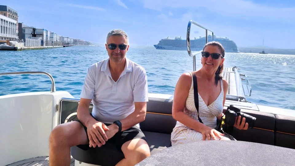 Luxury Bosphorus Sunset Yacht Cruise in Istanbul