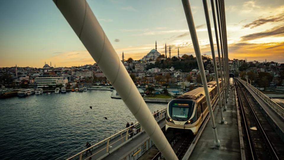 Metro (2)