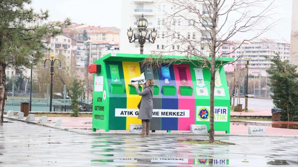 Recycling in Turkey (5)